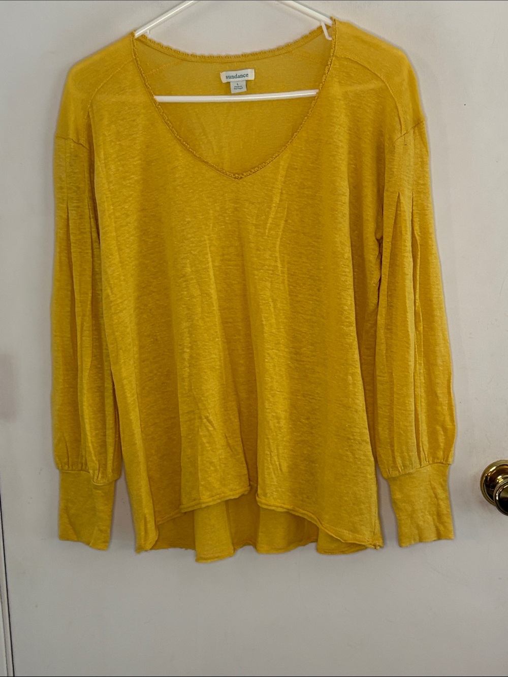 Sundance gold linen crochet edged long sleeve v-neck sweater Size Large